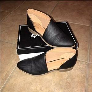 Qupid Tuxedo Black Flats